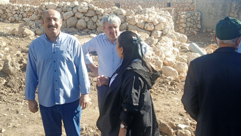 Nusaybin belediyesinden köy yollarına parke çalışmaları başladı ..