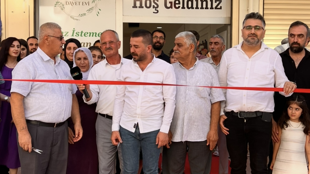Lavinia Davet Ve İsteme Evi Açıldı ..