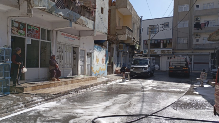 Nusaybin’de Kaldırım Ve Yollar Yıkandı .