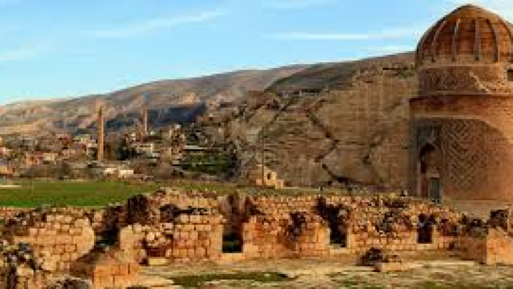 Zeynel Bey Türbesi’nin Aşk ve Sadakat Hikayesi: Hasankeyf’te Zamana Direnen Bir Efsane