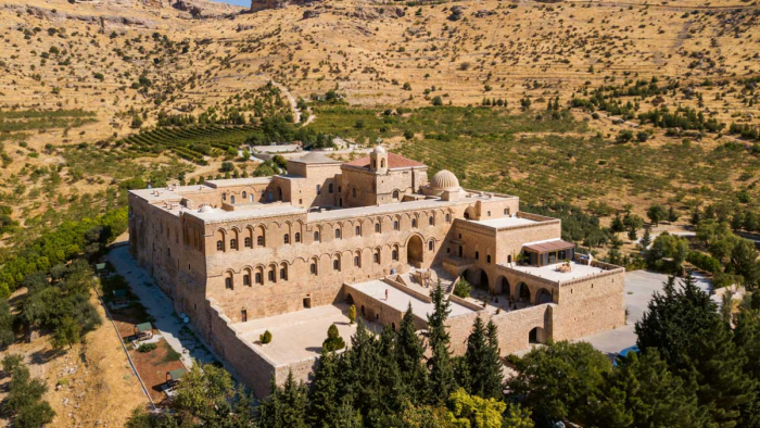 Deyrulzafaran Manastırı: Süryanilerin Kadim Tapınağı ve Ruhani Merkezi